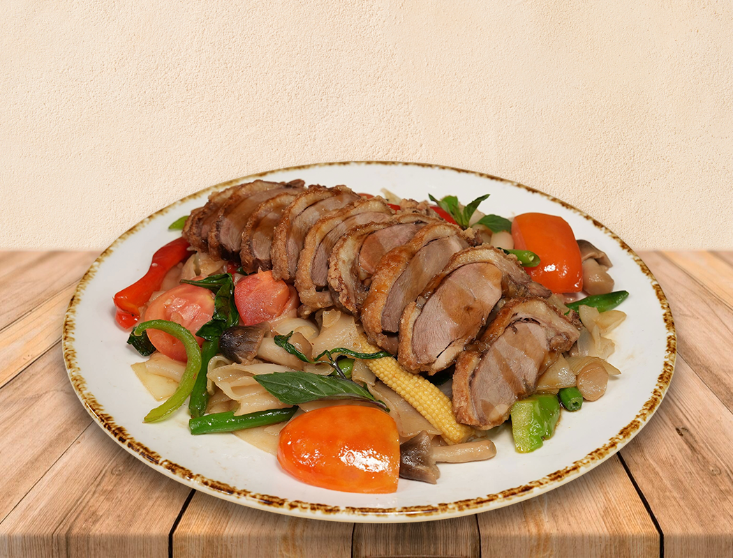 Crispy Duck Pad Kee Mow